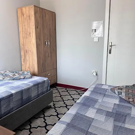 Transit777 Alloggio in famiglia *